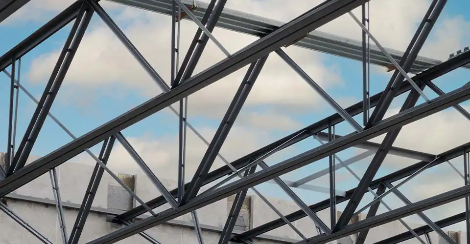 Cantilevered frame